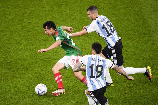 Lozano con México vs Argentina en Qatar 2022