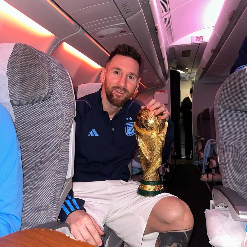 Messi posó en el avión