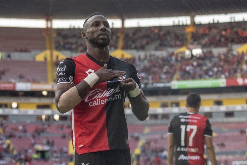 Quiñones está a un solo gol de Henry Martín