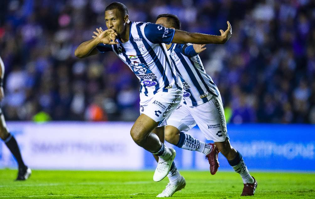 Salomón Rondón festeja un gol