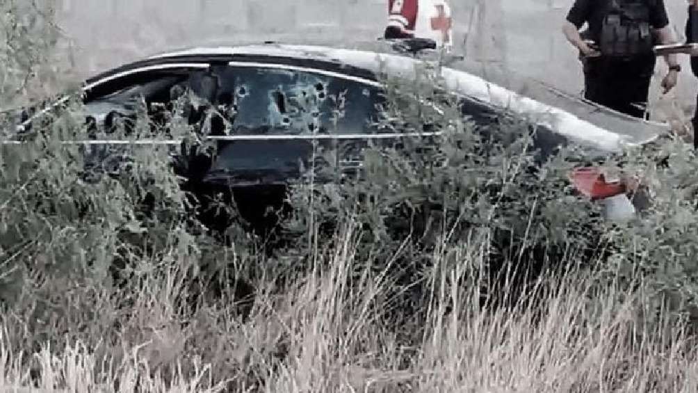 Los autos en donde viajaba el cantante y su familia fueron atacados a balazos. 