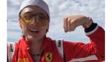 ¿El reemplazo de Leclerc? Peso Pluma quiere ser el nuevo piloto de Ferrari