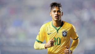 Neymar en un partido con la selección brasileña