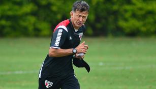 Juan Carlos Osorio en una práctica con Sao Paulo