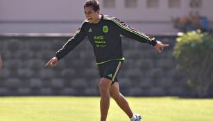 Javier Hernández en un entrenamiento del Tri