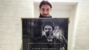 Zlatan muestra su disco de oro en Instagram