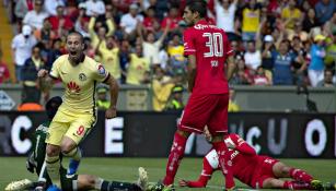 Benedetto celebra tras marcar contra Toluca
