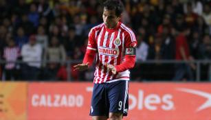 Bravo en partido con Chivas