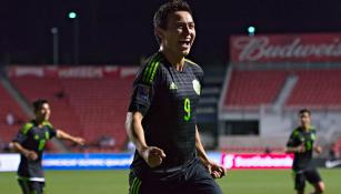 Cubo festeja un gol con la Selección Mexicana