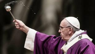El Papa Francisco, durante una misa en el Vaticano