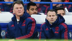 Van Gaal observa un partido del Manchester United