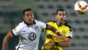 Marco Fabián en un partido con el Eintracht Frankfurt