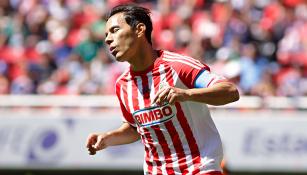 Omar Bravo en el partido contra León 