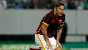 Francesco Totti se lamenta en un partido de la Roma
