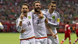 CH14, Layún y Lozano festejan una anotación contra Canadá