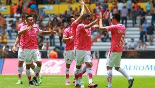 Jugadores de Mineros de Zacatecas celebran su pase a la Final 