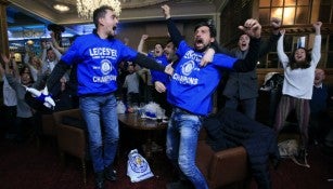 Aficionados de Leicester celebran con euforia título de Leicester