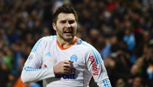 Gignac celebra un gol con Olympique