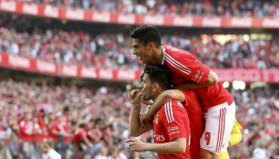 Jiménez celebra gol de Benfica