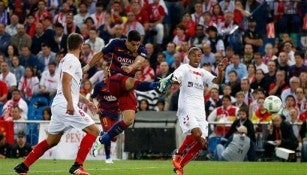 Luis Suárez saca disparo en Final de Copa del Rey