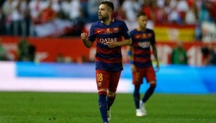 Jordi Alba, feliz por el tanto en el Vicente Calderón