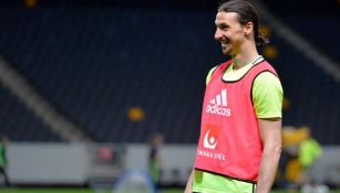 Zlatan Ibrahimovic, en práctica con la selección sueca