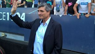 Juande Ramos saluda a la afición del Málaga