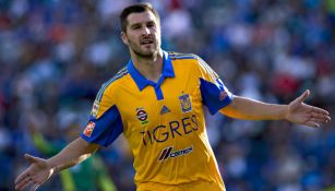 Gignac festeja un gol con Tigres 