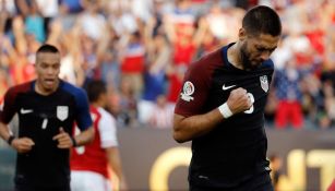 Dempsey festeja su gol contra Paraguay