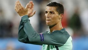 Cristiano Ronaldo aplaude tras victoria contra Croacia