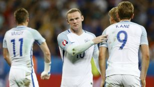 Rooney consuela a Kane tras eliminación de Inglaterra