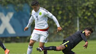 Alfonso González, en juego de preparación con el Tri Olímpico