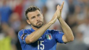 Andrea Barzagli agradece a la afición apoyo contra Alemania