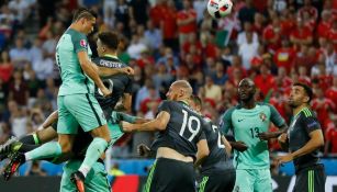 CR7, anotando el primero gol de Portugal frente a Gales