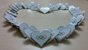 Corazones con el logo de los Juegos Olímpicos