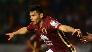 Romero festeja su segundo gol contra Veracruz