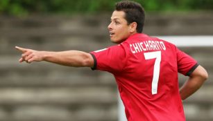 Chicharito festeja un tanto con el Leverkusen