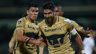 Herrera corre a festejar su golazo a Honduras Progreso