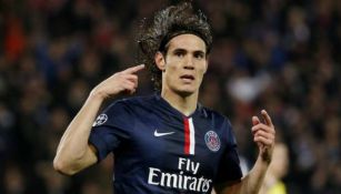 Cavani durante un partido del PSG