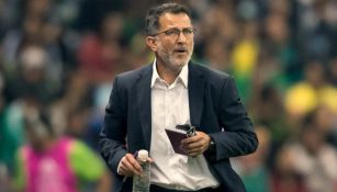 Osorio camina tras el desenlace del partido