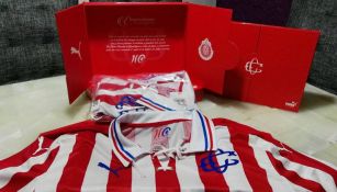 Kit de camiseta conmemorativa de Chivas