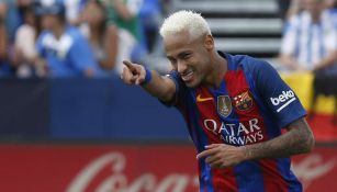 Neymar festeja un gol con Barcelona
