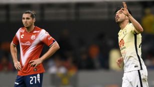 Oribe Peralta festeja su gol contra Veracruz