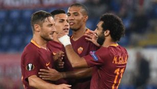 Totti celebra con Salah uno de los goles de la Roma