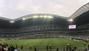 El estadio de Monterrey presenta huecos en las gradas