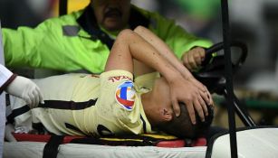 Paul Aguilar se lamenta tras su lesión