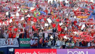 Afición del Sevilla apoyando a su equipo en Liga española