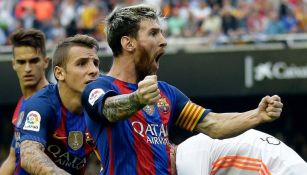 Messi celebra un gol frente al público en Mestalla