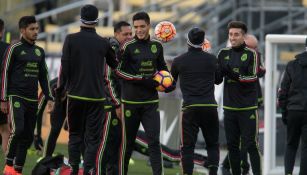Los jugadores de México entrenan en el Mapfre Stadium