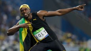 Usain Bolt festeja su medalla de oro en Río 2016